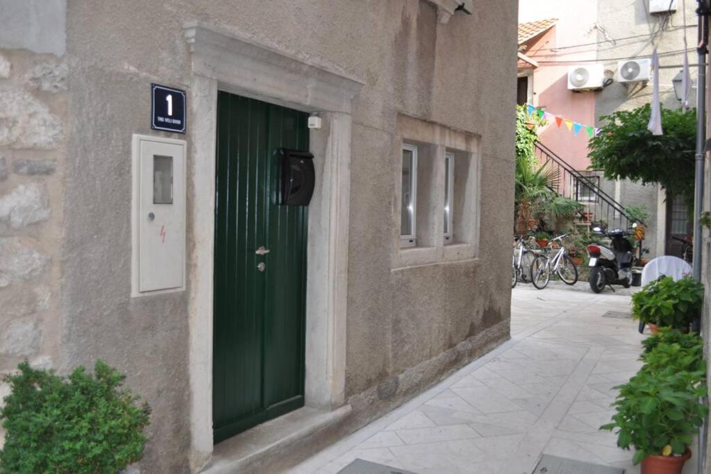 קרס Apartment Veli Dvor מראה חיצוני תמונה